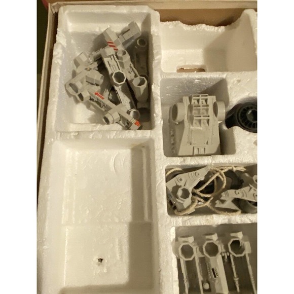 Vintage 1985, Robotix Series R-2000 by Milton Bradley - Picture 8 of 12